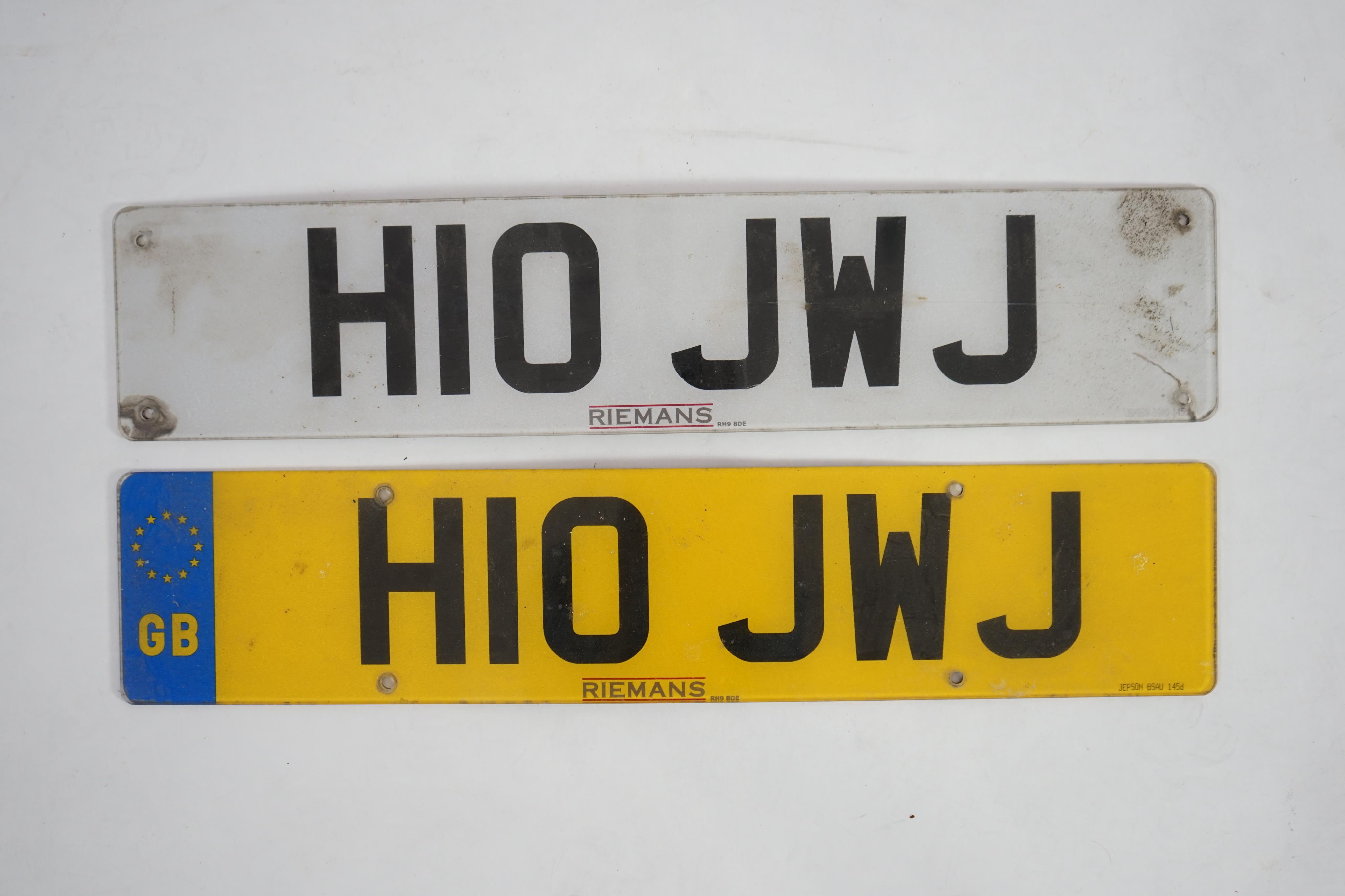 Number plate HIO JWJ, on retention